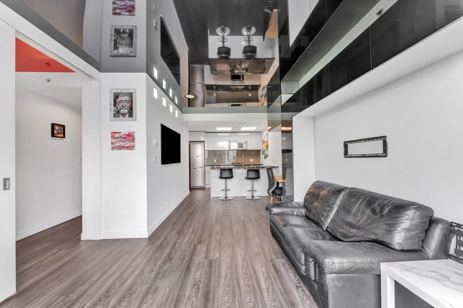 128 W Cordova Street #3304