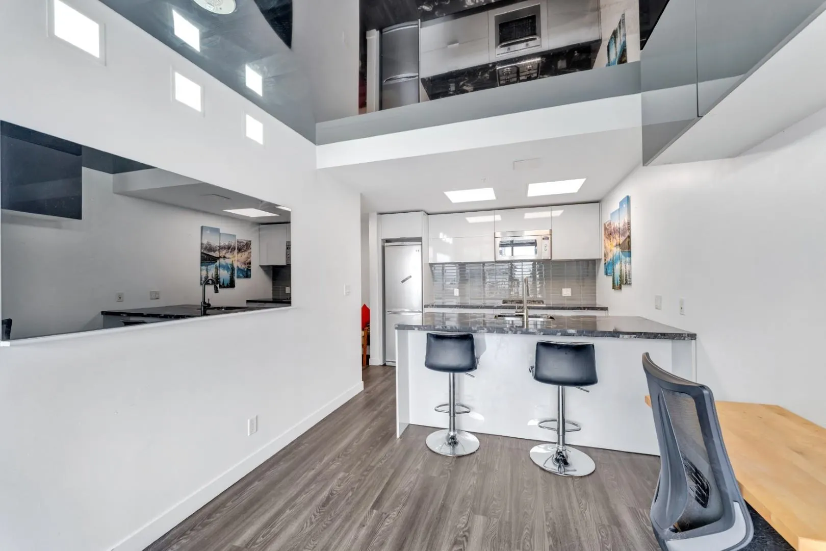 128 W Cordova Street #3304