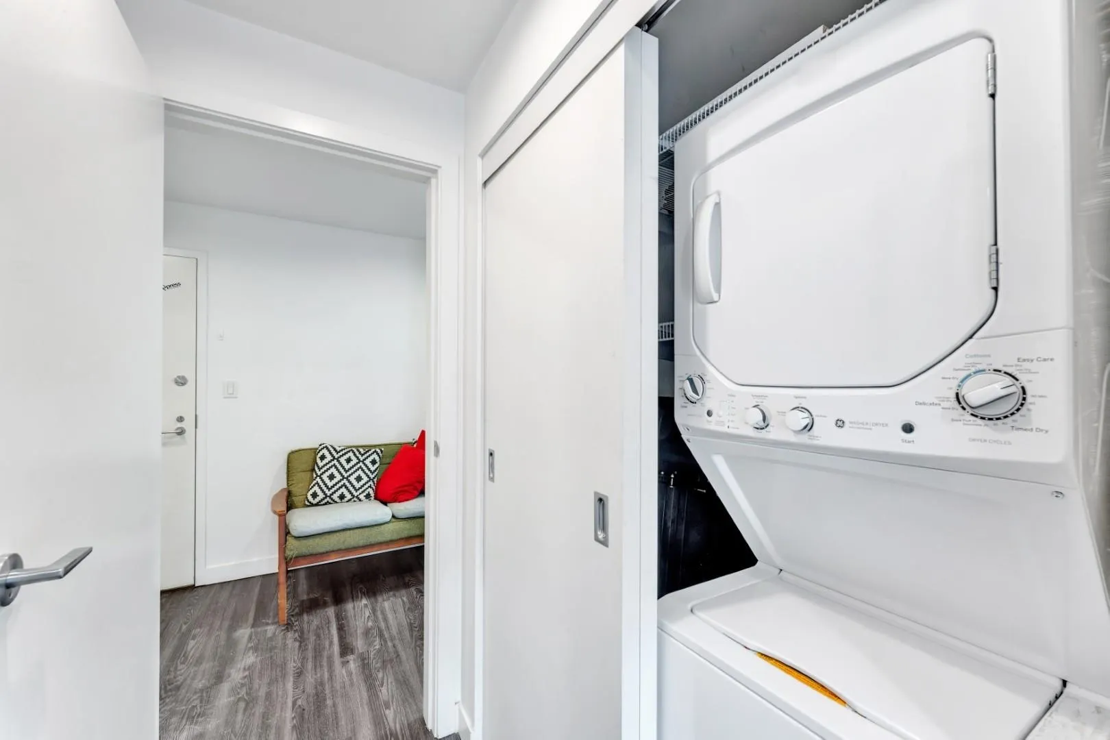 128 W Cordova Street #3304