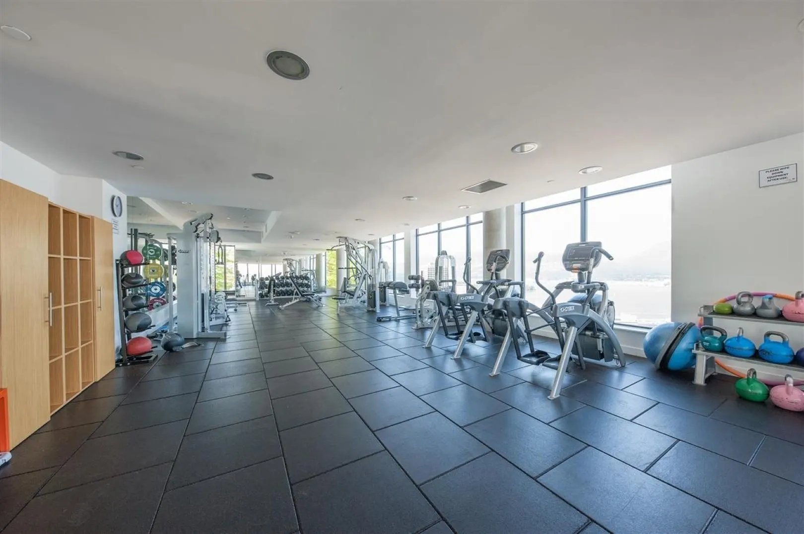 128 W Cordova Street #3304