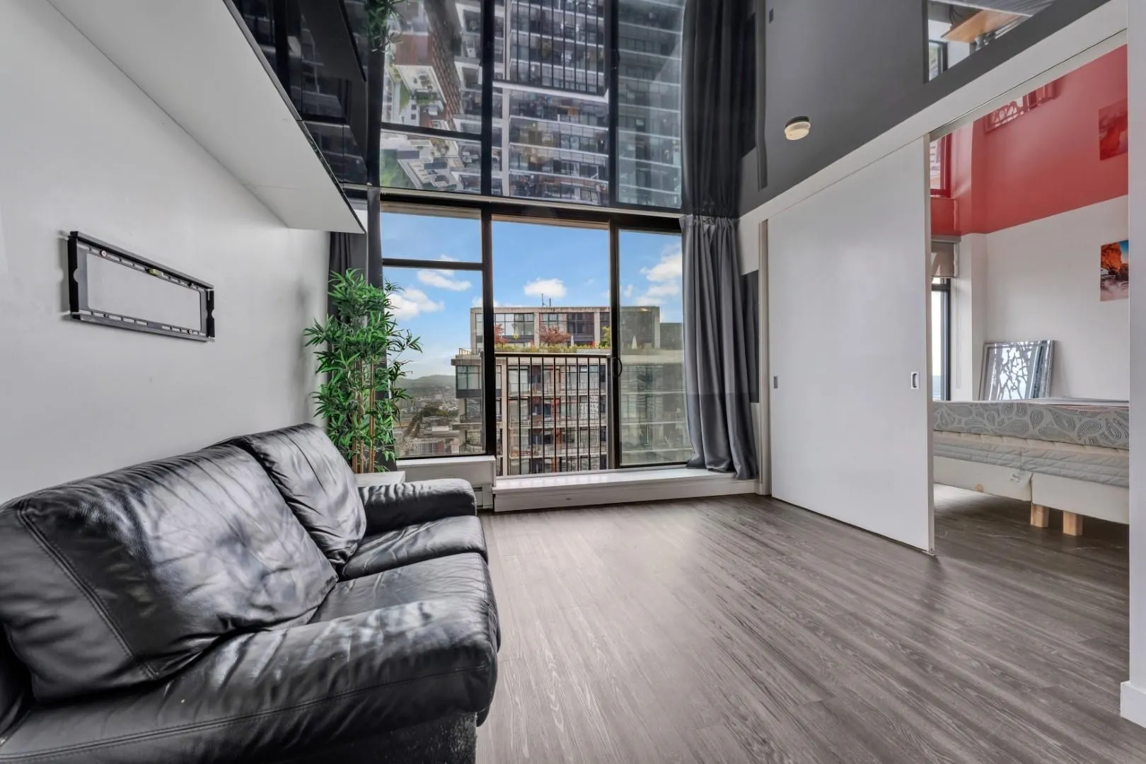 128 W Cordova Street #3304