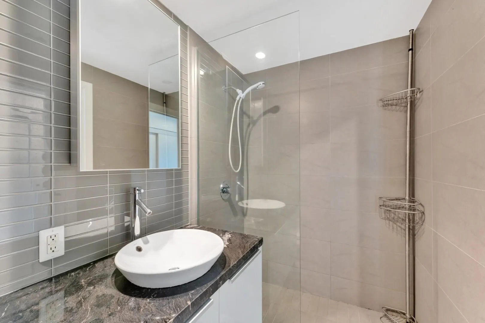128 W Cordova Street #3304