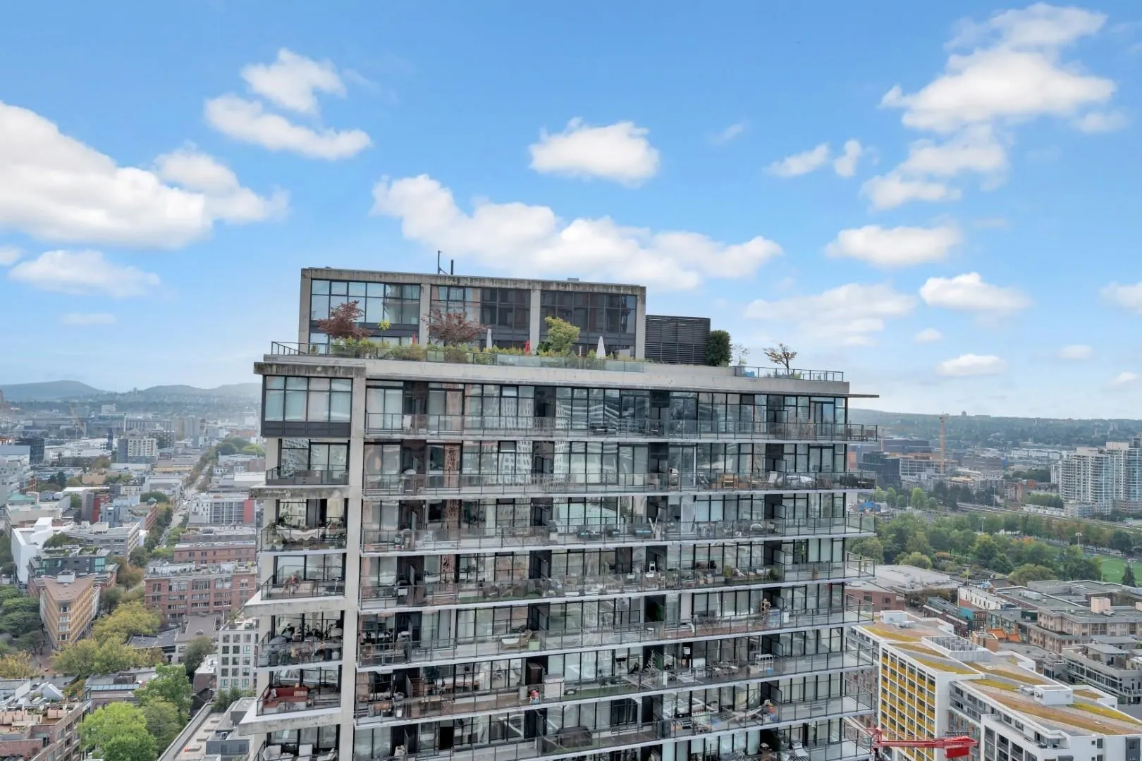 128 W Cordova Street #3304