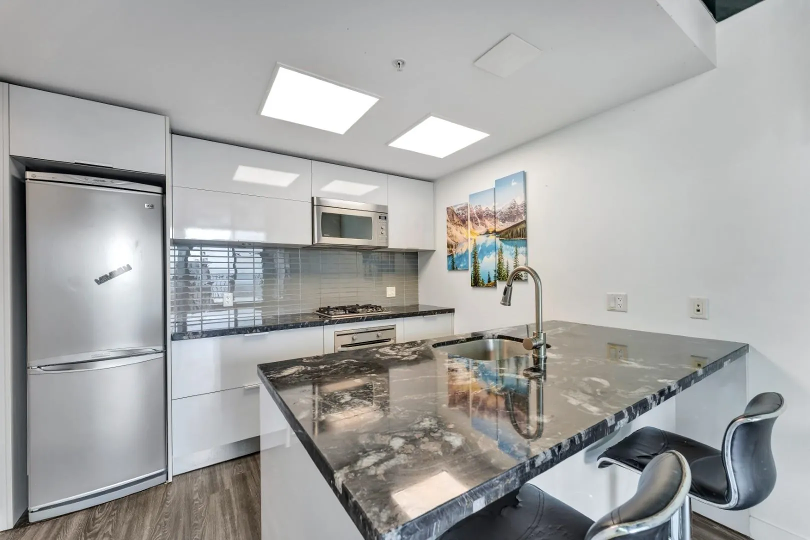 128 W Cordova Street #3304
