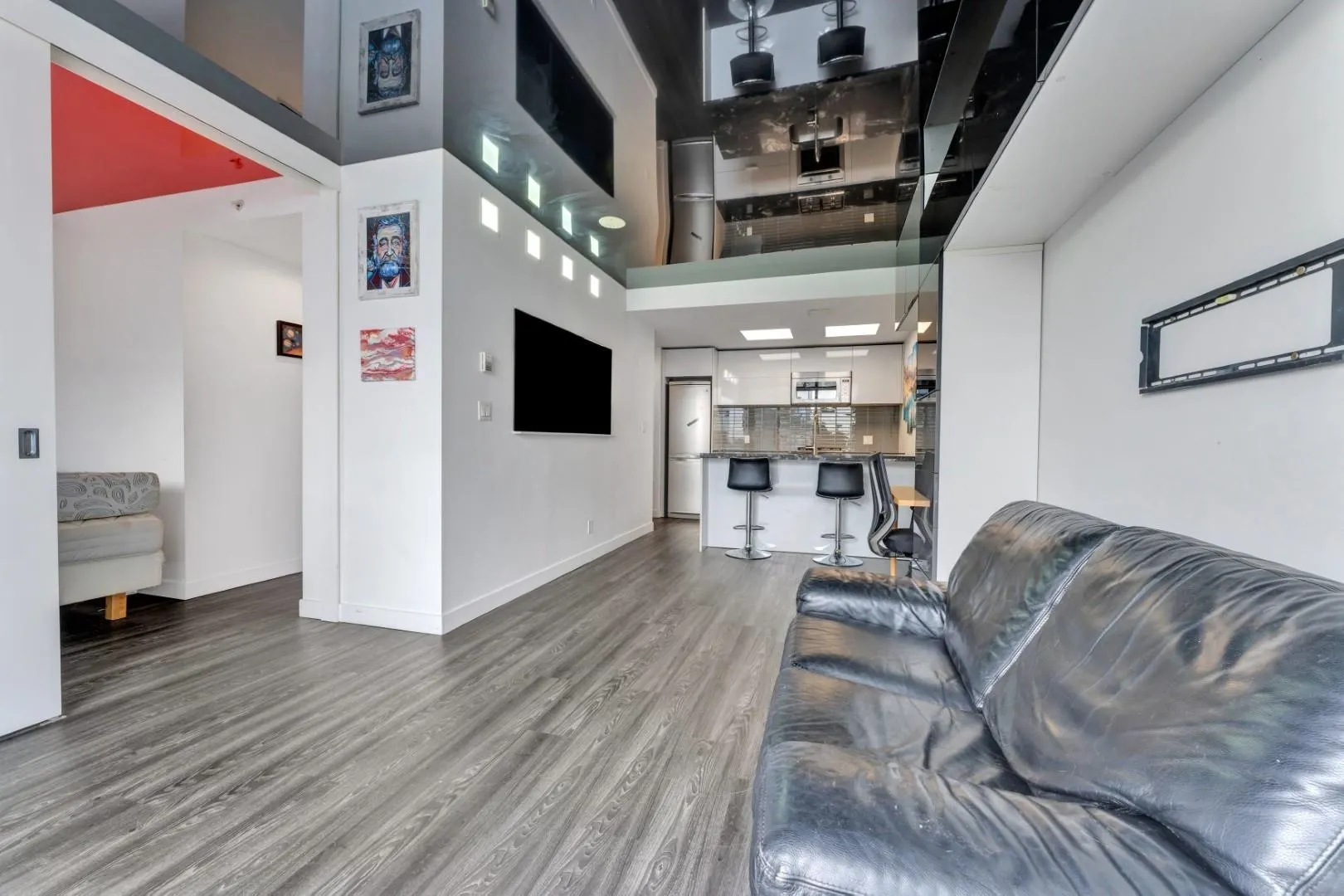 128 W Cordova Street #3304