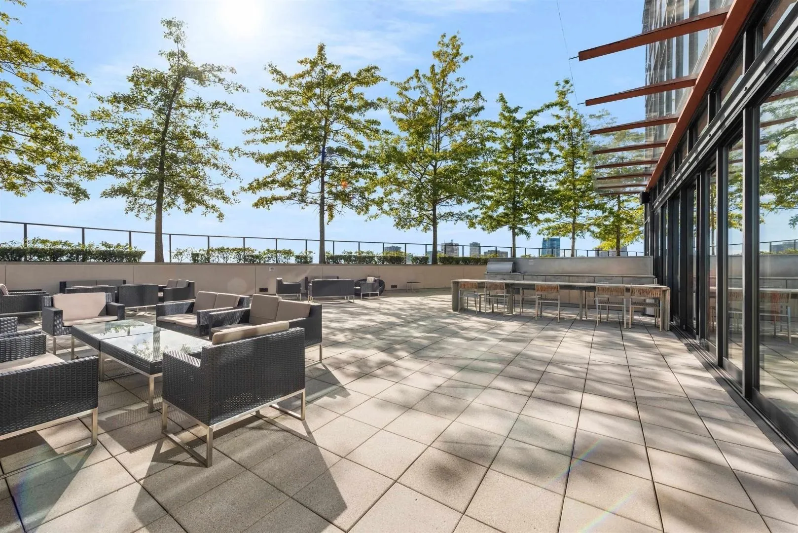 128 W Cordova Street #3304