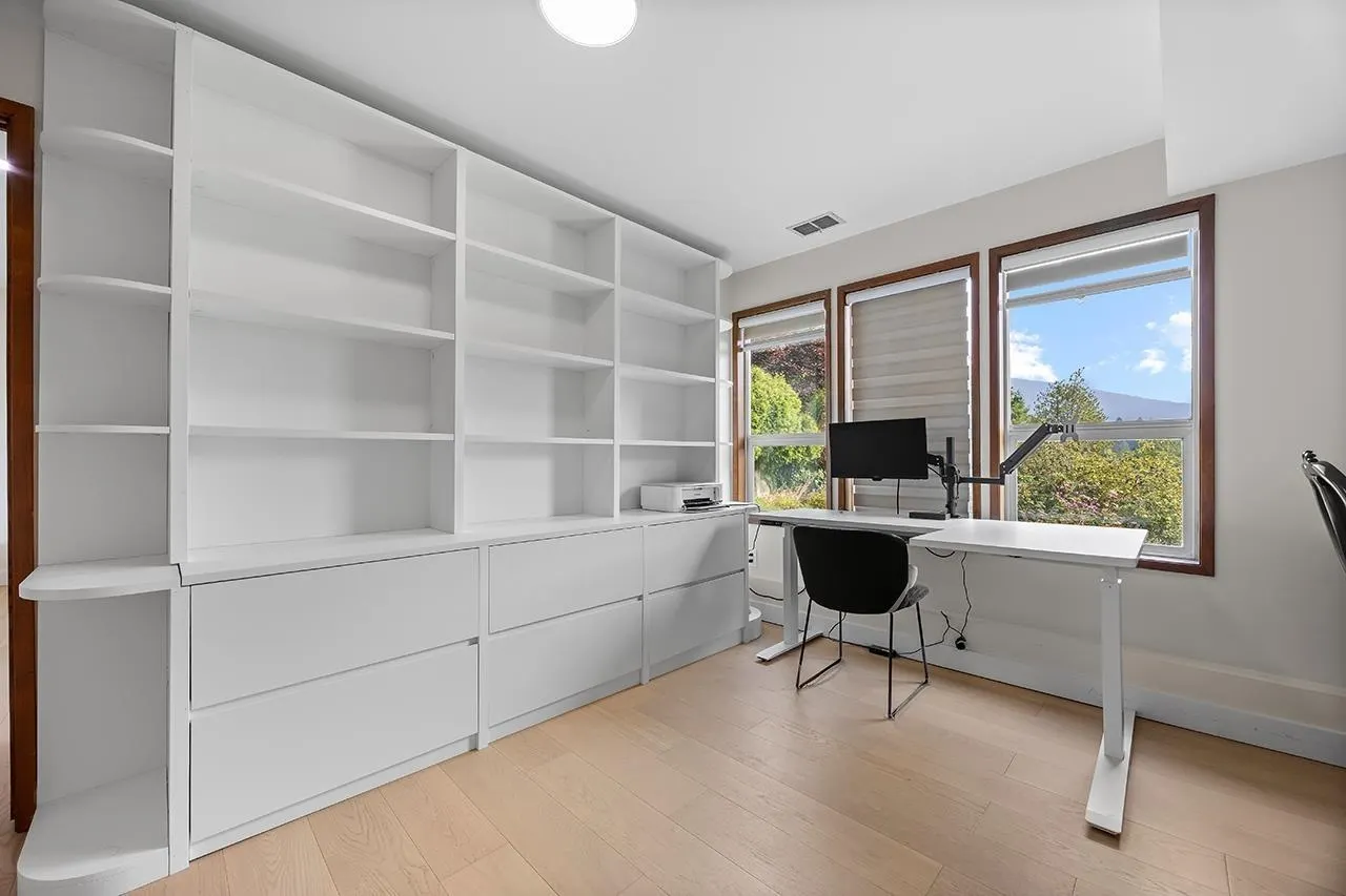 96 Bonnymuir Drive