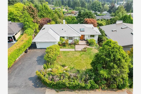 96 Bonnymuir Drive