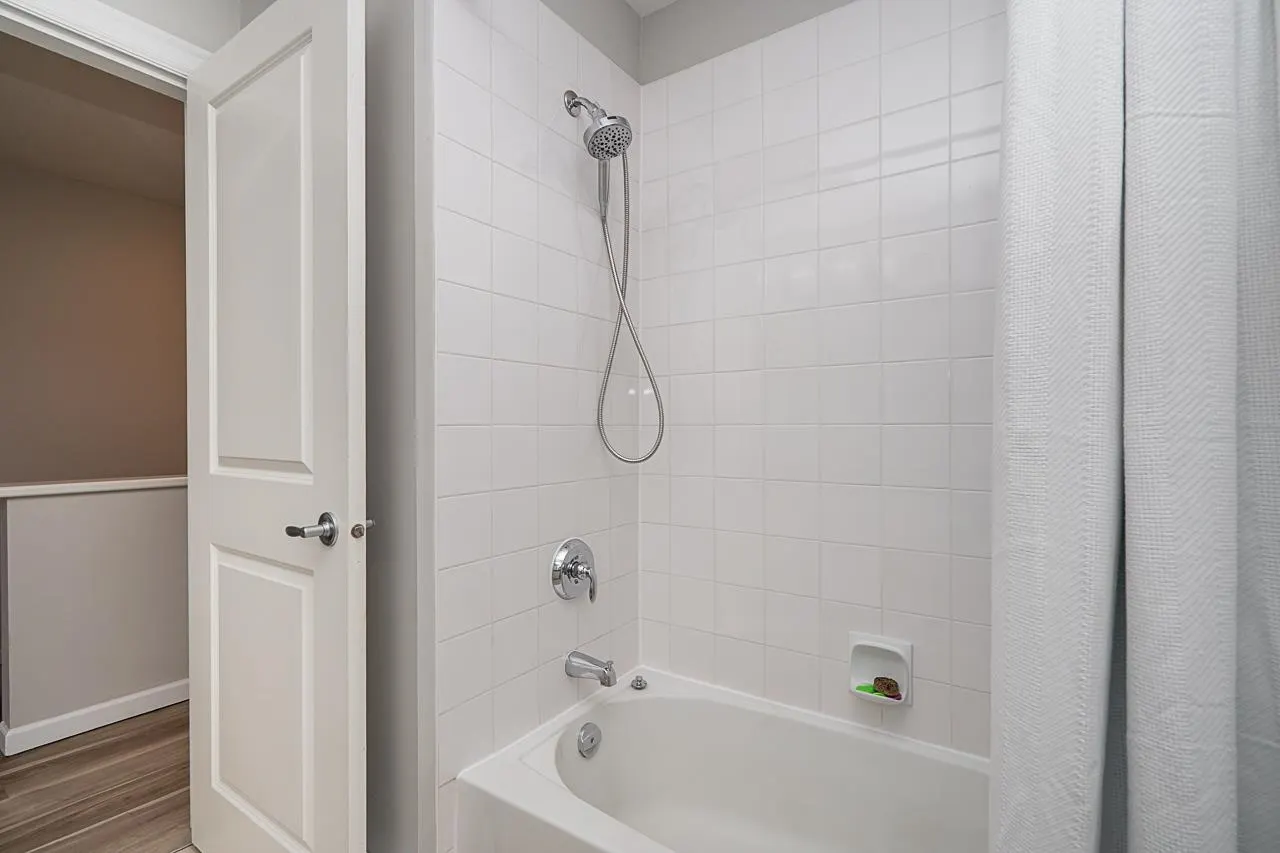 1268 Riverside Drive #40