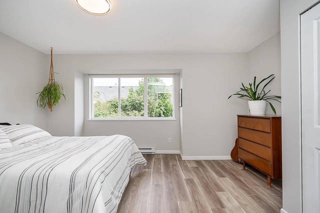 1268 Riverside Drive #40