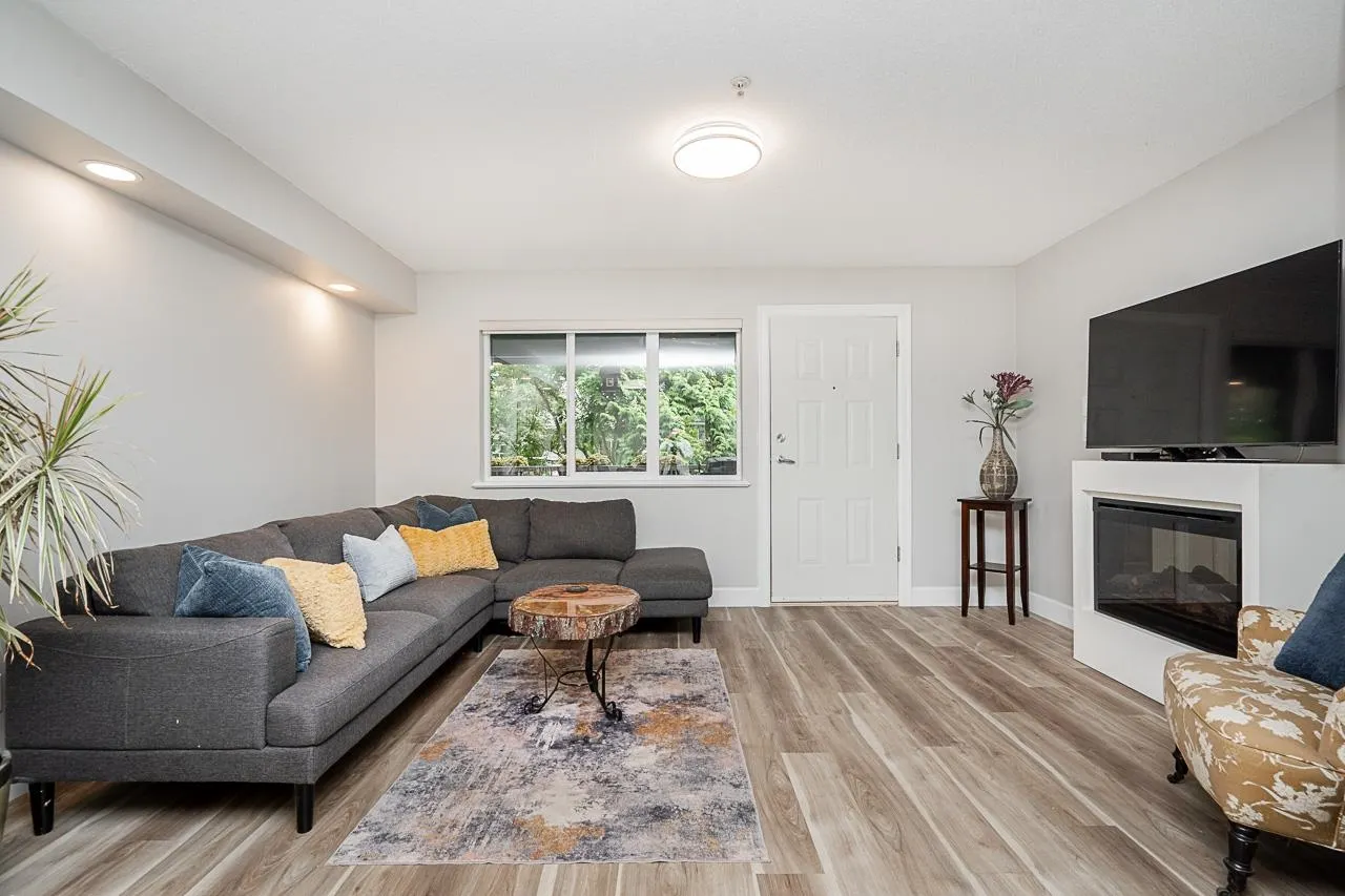 1268 Riverside Drive #40