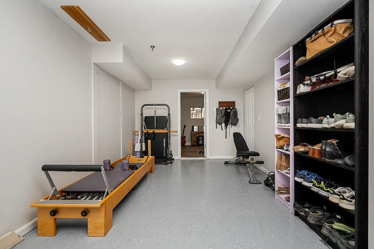 1268 Riverside Drive #40