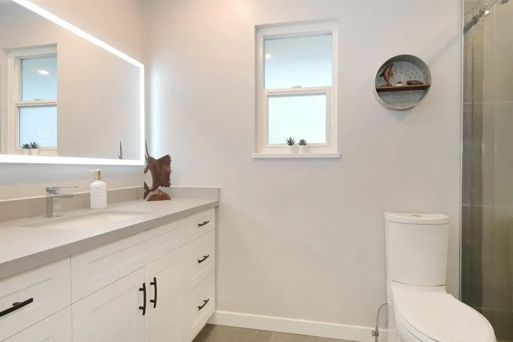 20535 98 Avenue