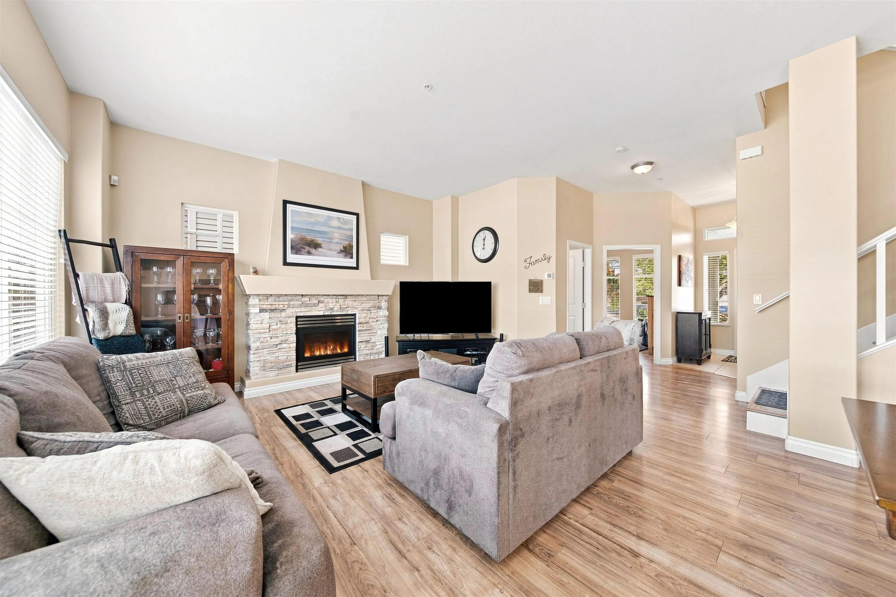1049 Euphrates Crescent