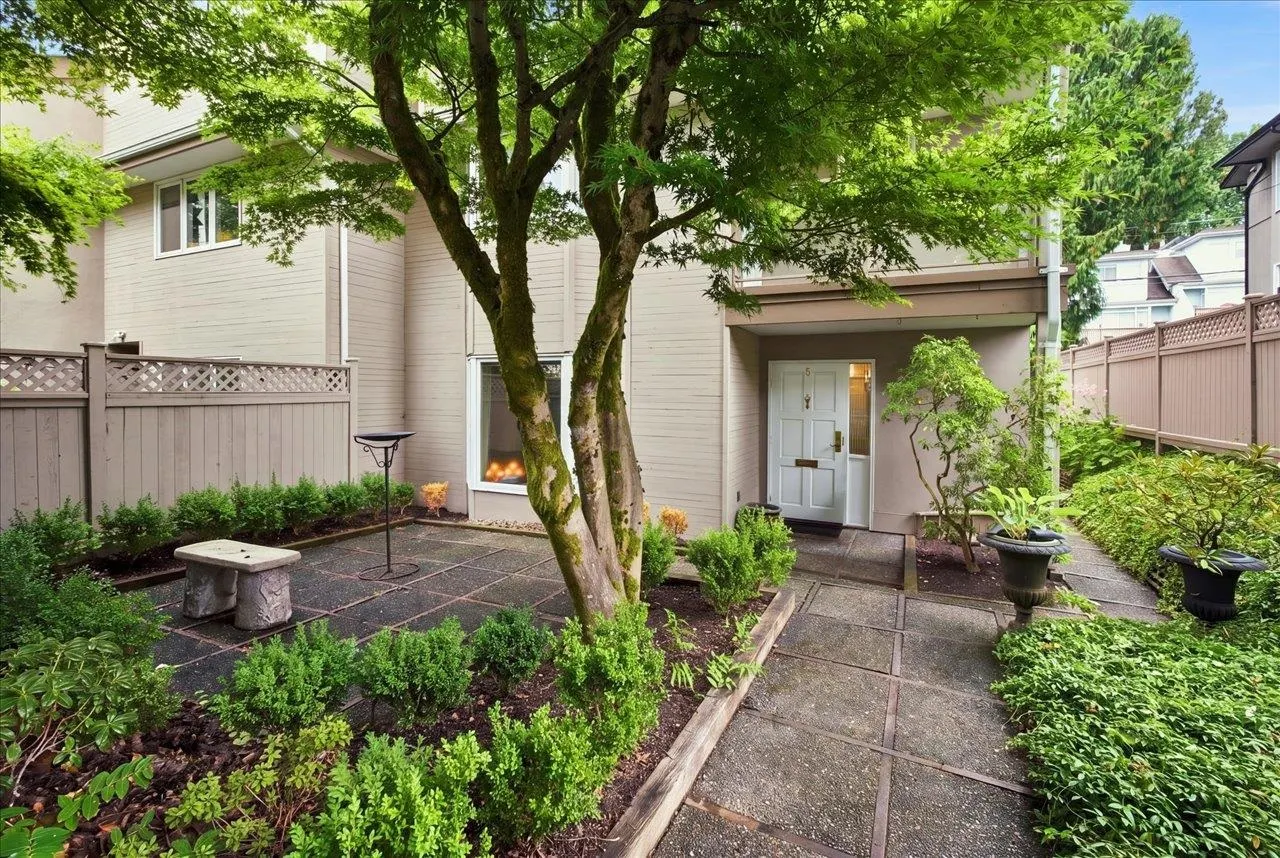 1176 W 15th Avenue #1