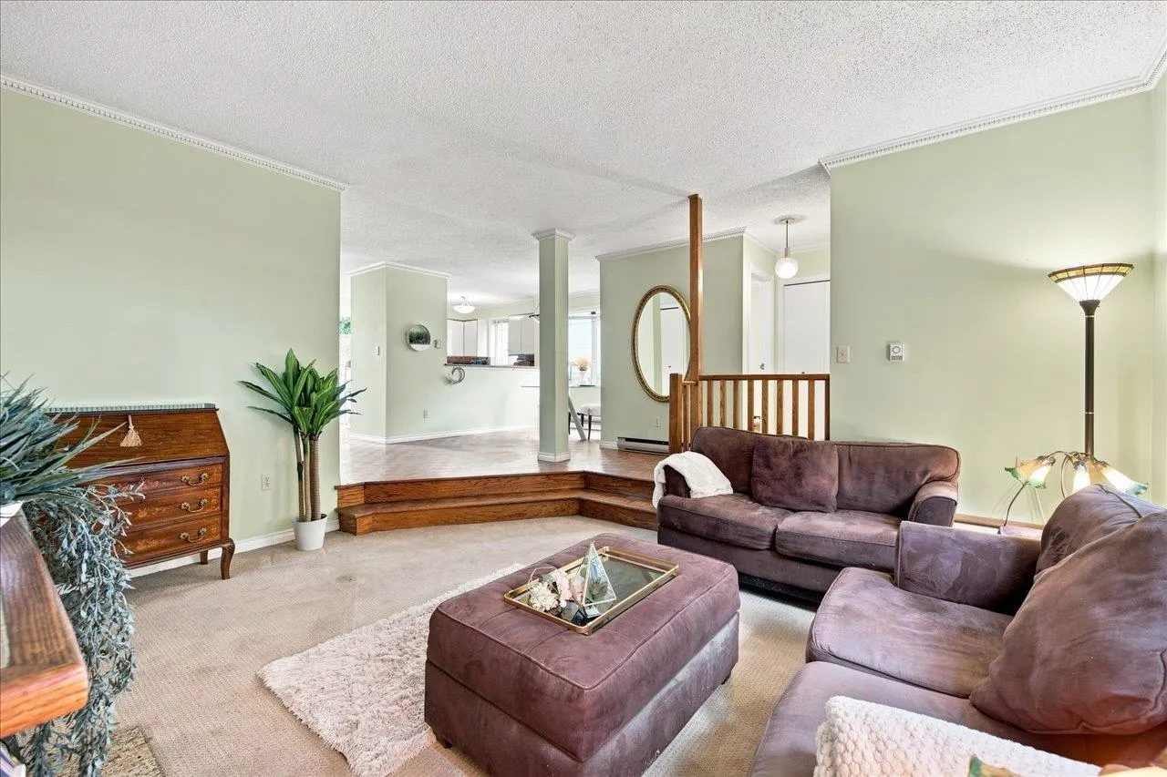 1176 W 15th Avenue #1