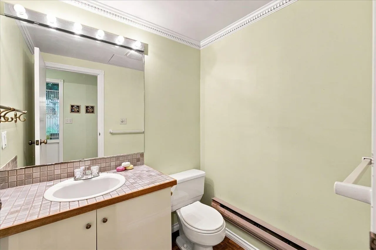 1176 W 15th Avenue #1