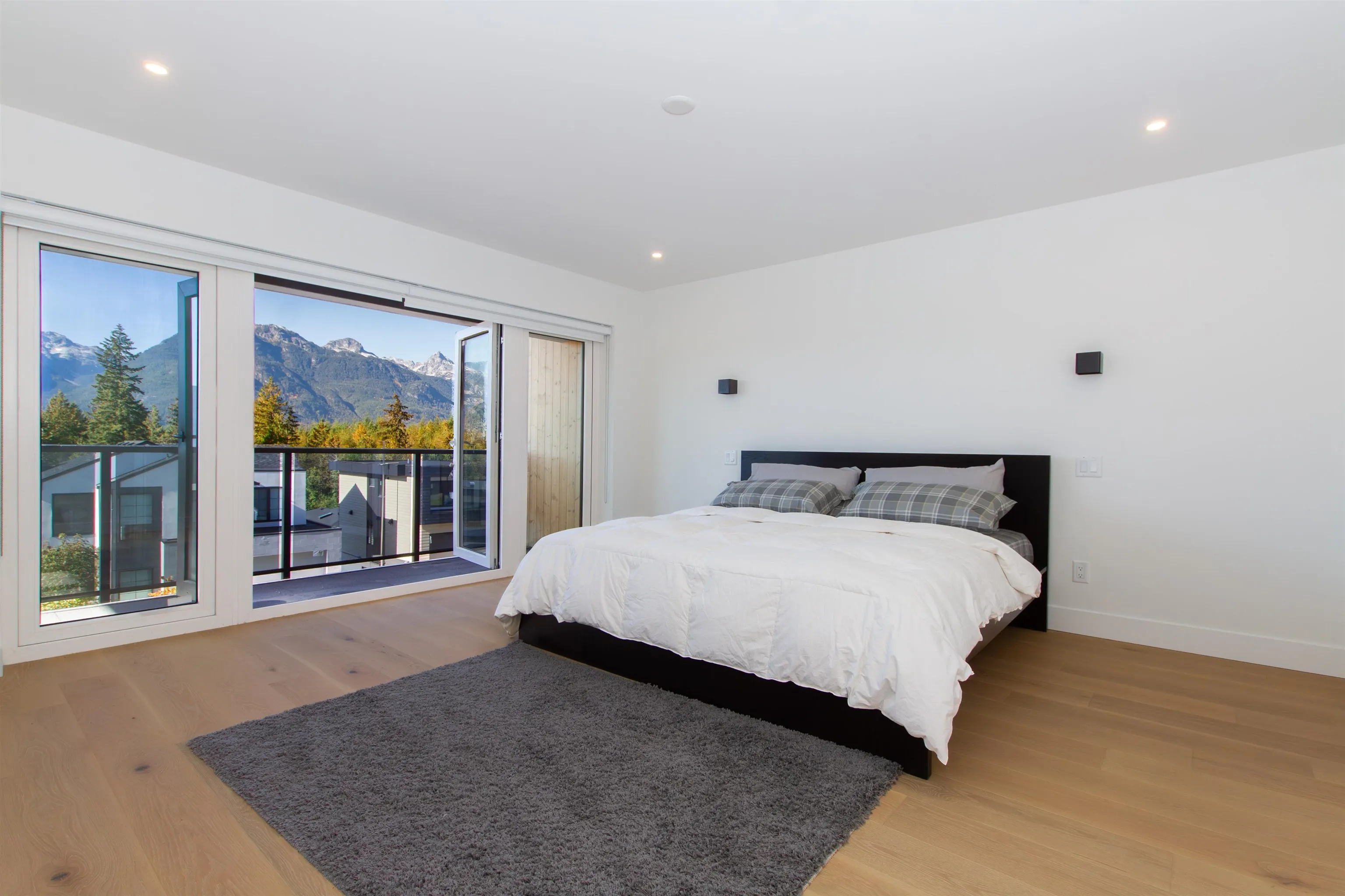 3385 Mamquam Road #8