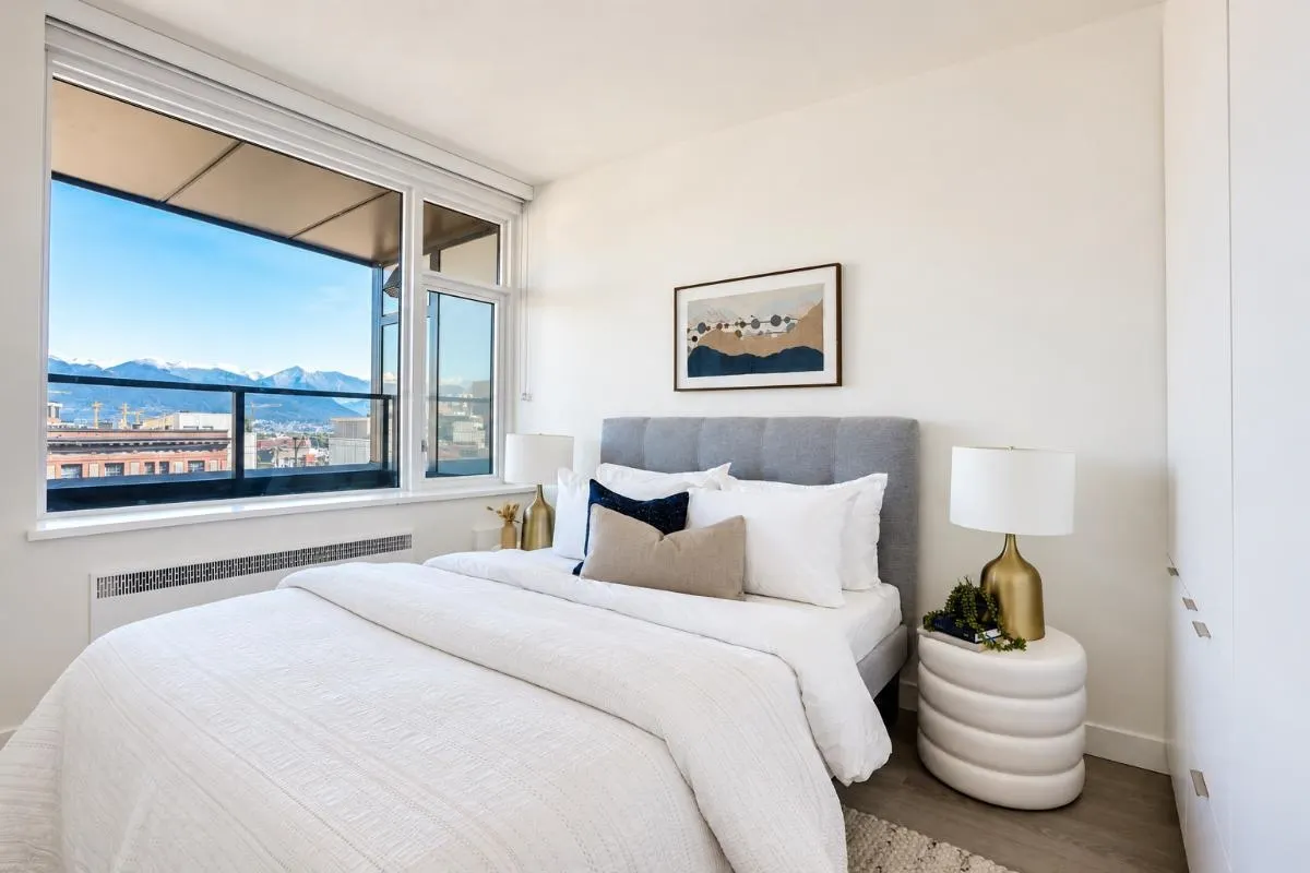 209 E 7th Avenue #404