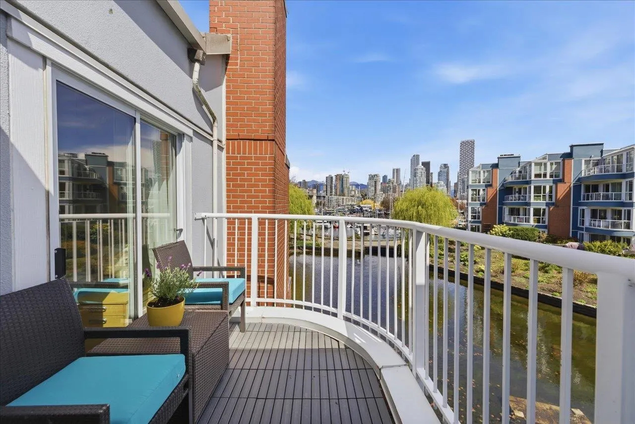 1523 Mariner Walk