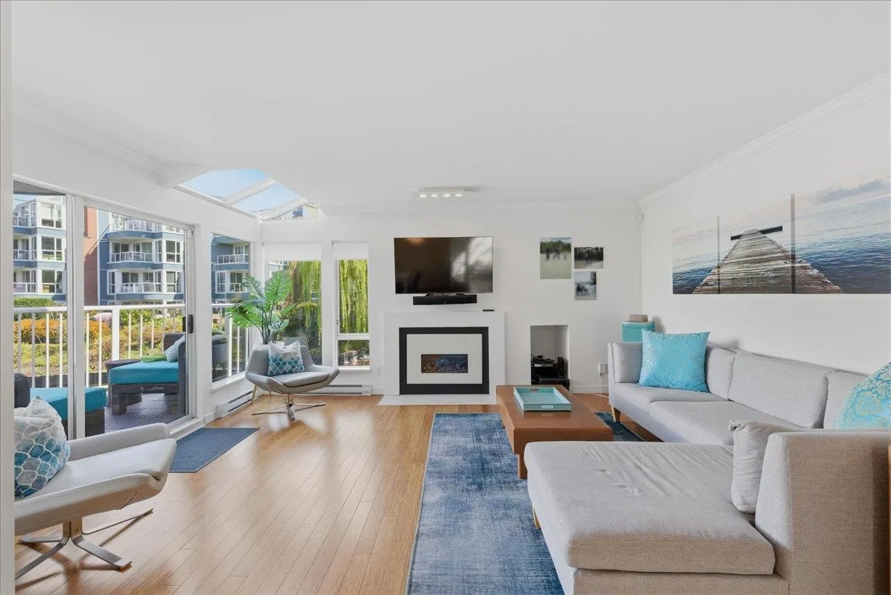 1523 Mariner Walk