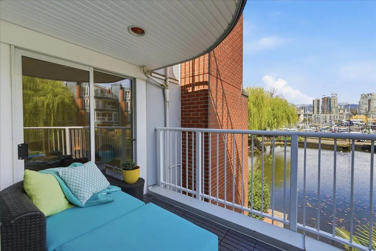 1523 Mariner Walk