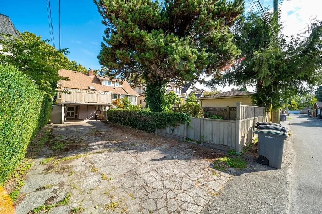2984 W 39th Avenue
