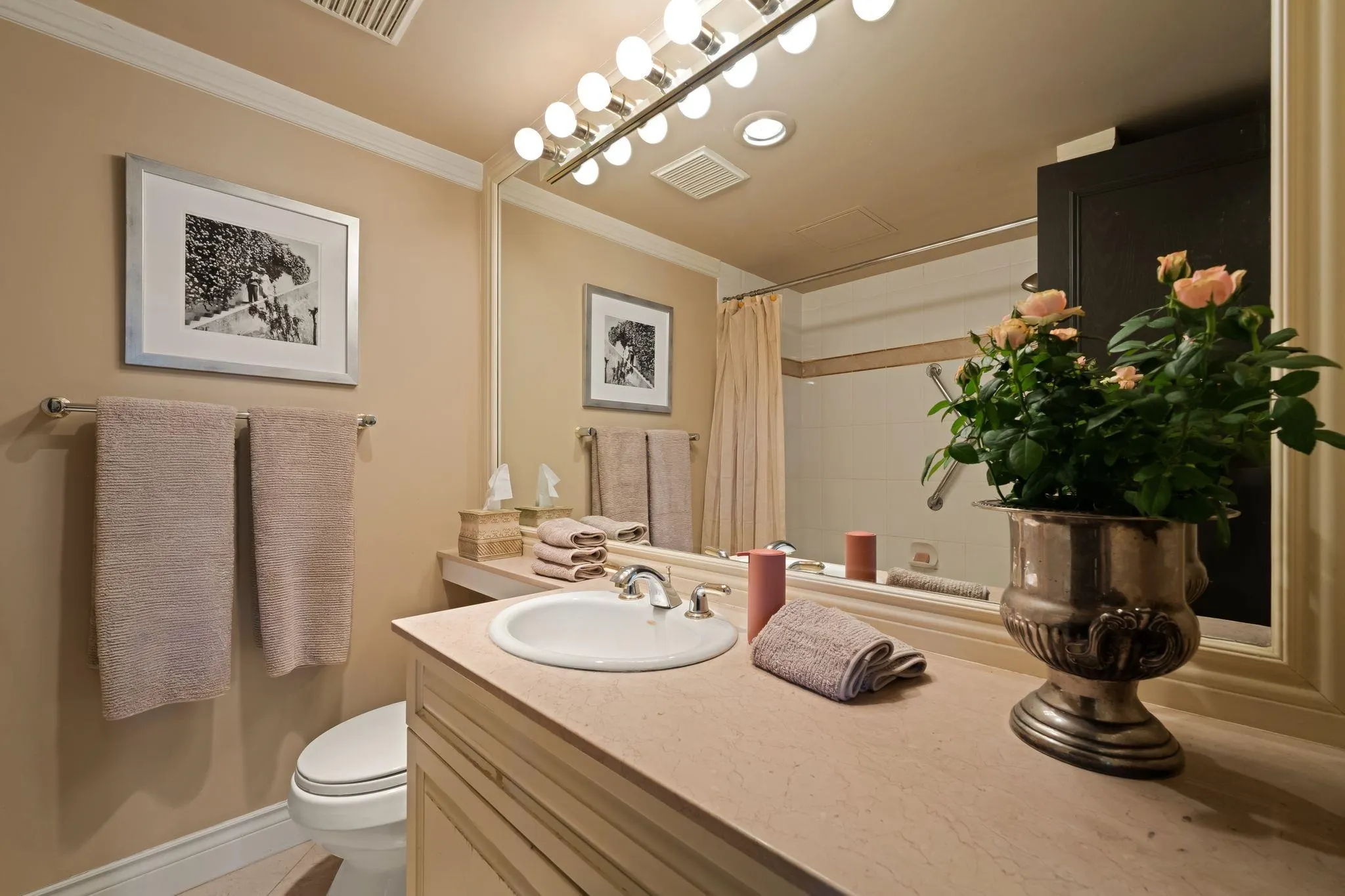 328 Taylor Way #4B