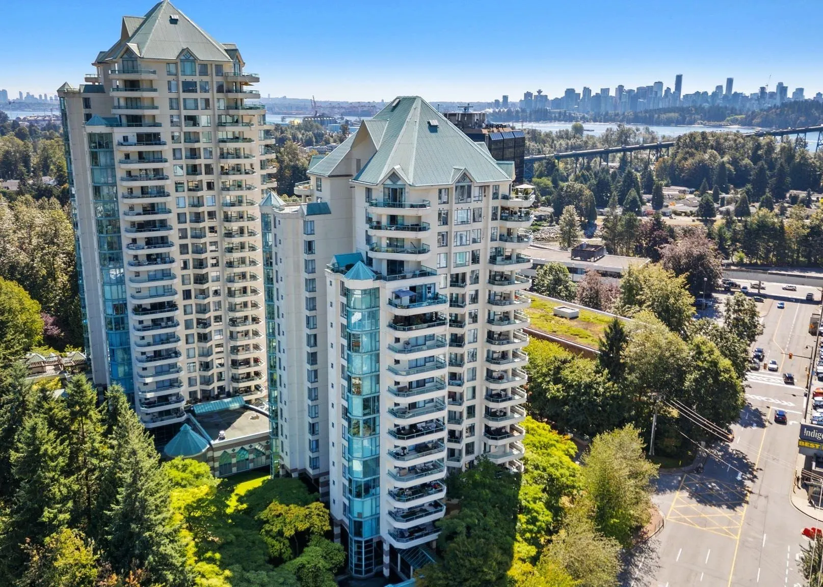 328 Taylor Way #4B