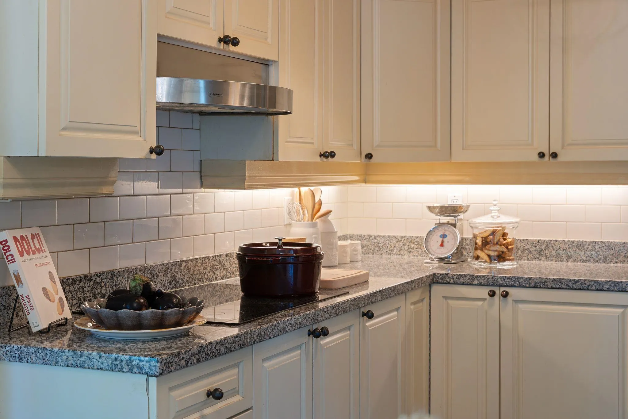 328 Taylor Way #4B