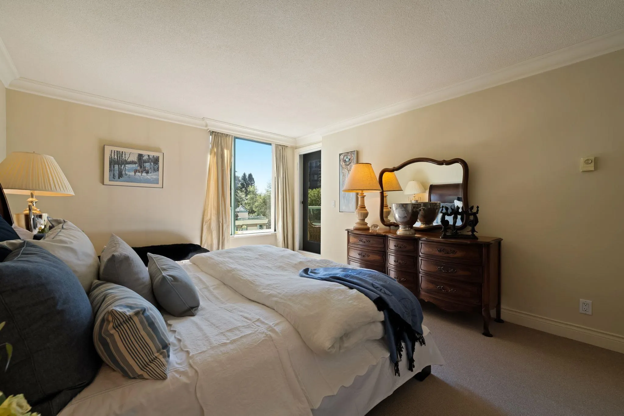 328 Taylor Way #4B