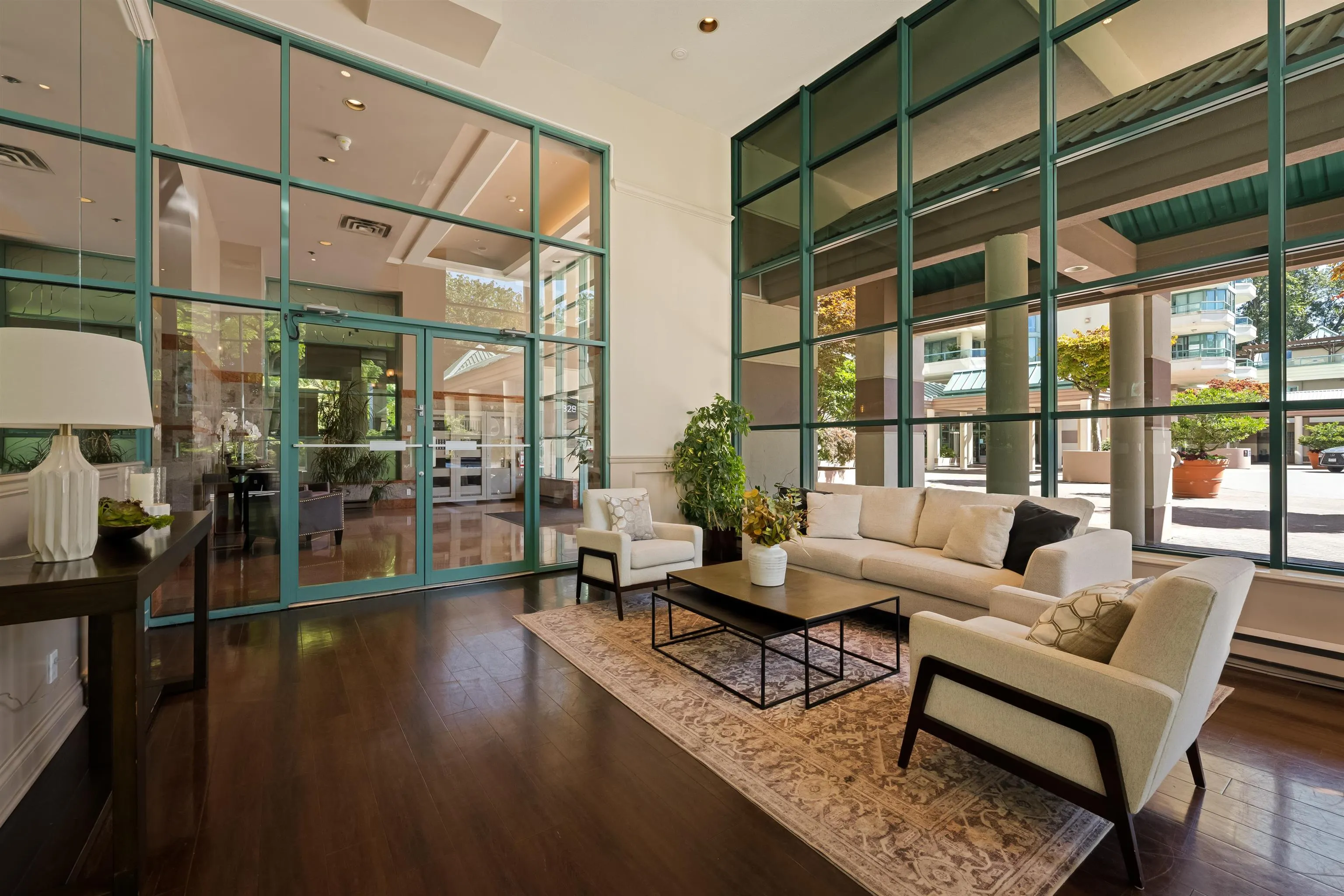 328 Taylor Way #4B