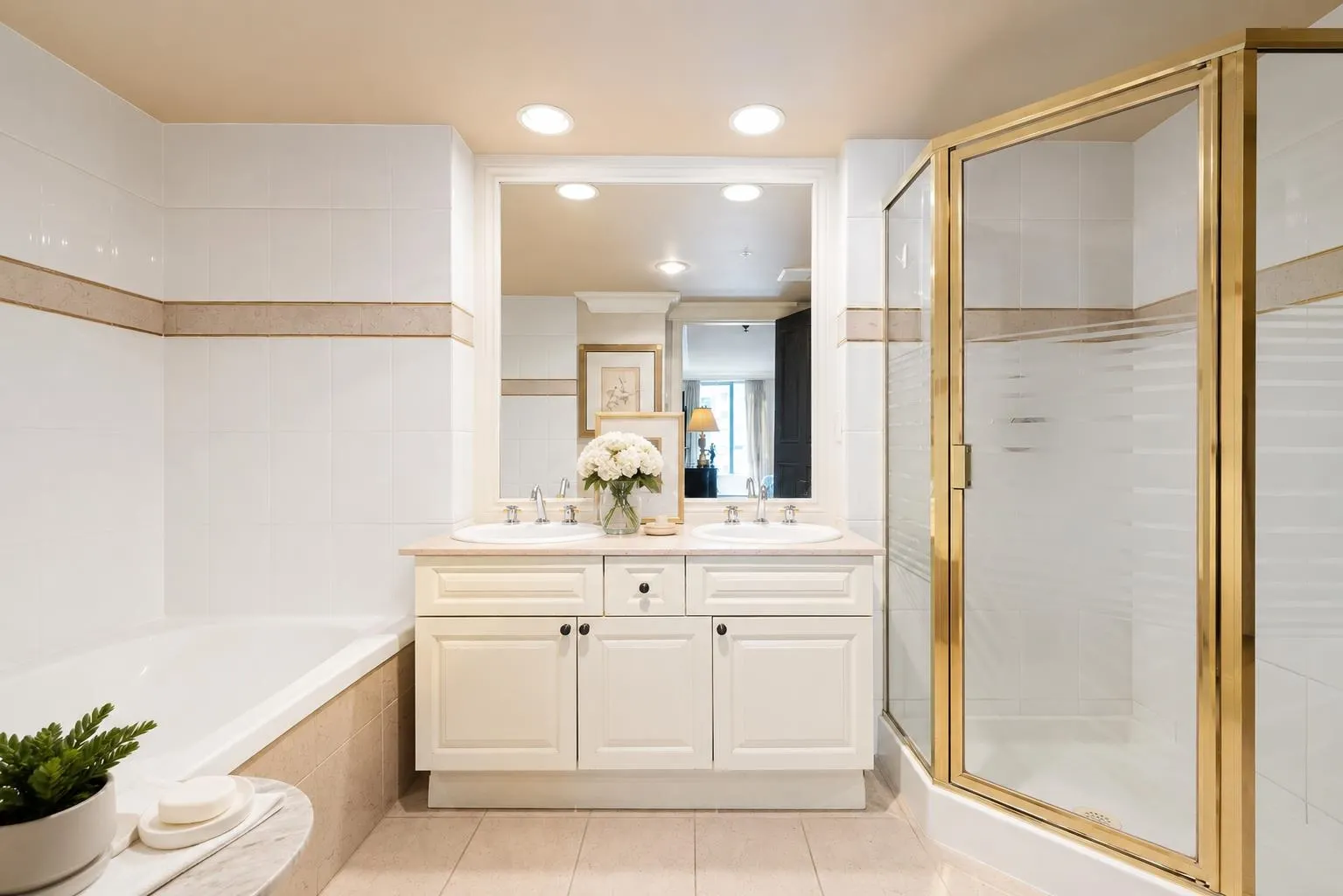 328 Taylor Way #4B