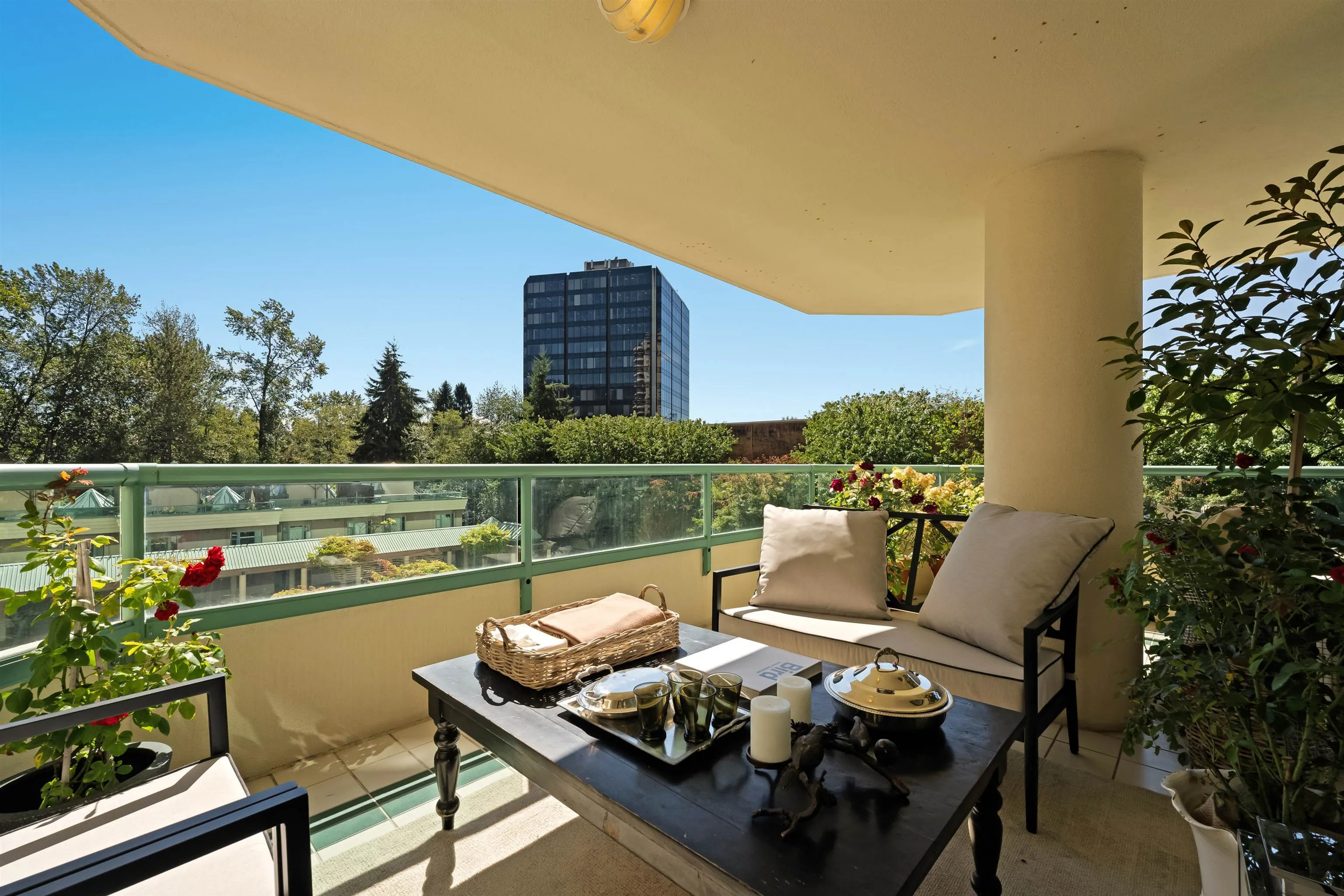 328 Taylor Way #4B