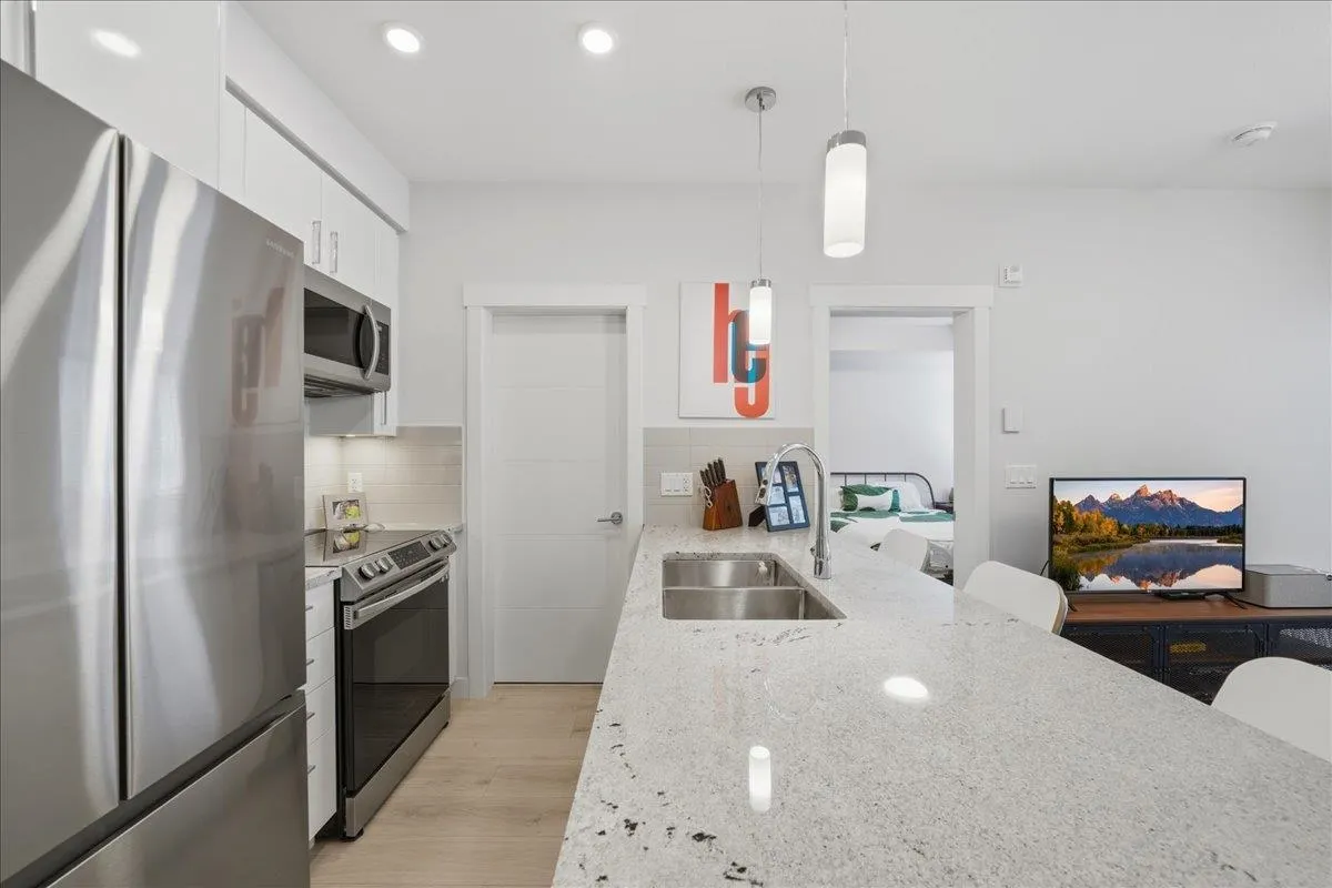 32690 14th Avenue #224