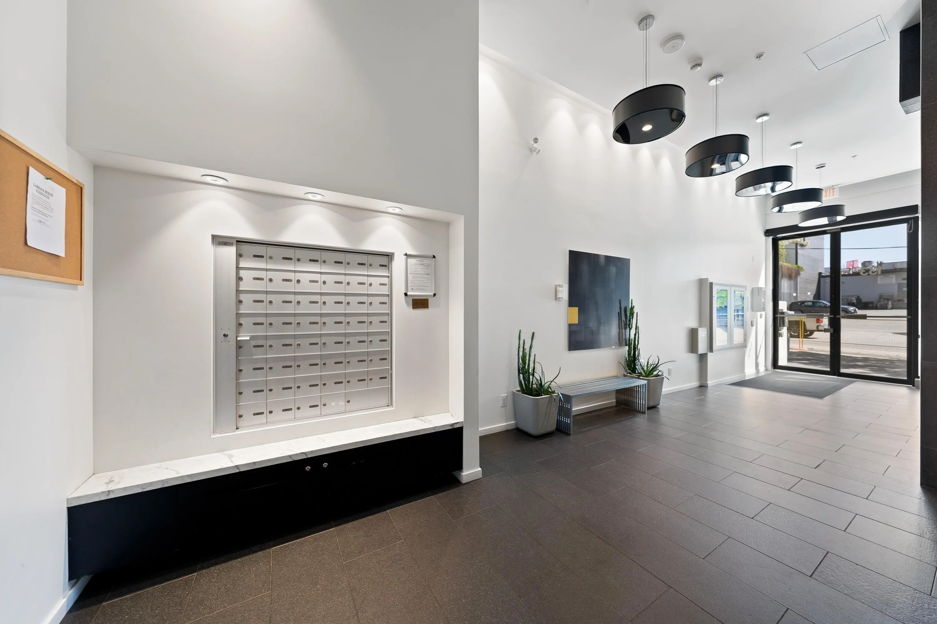 133 E 8th Avenue #206