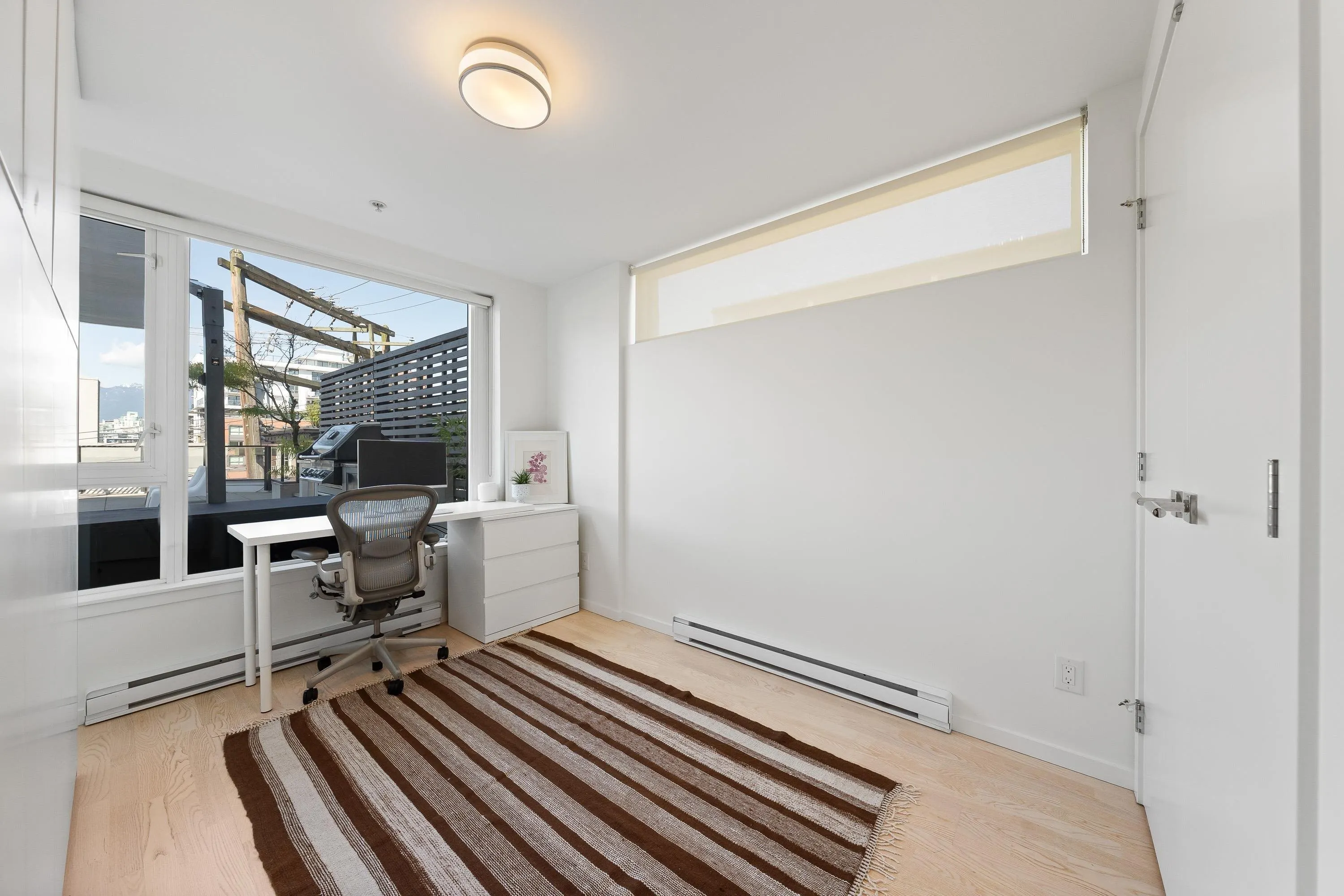 133 E 8th Avenue #206