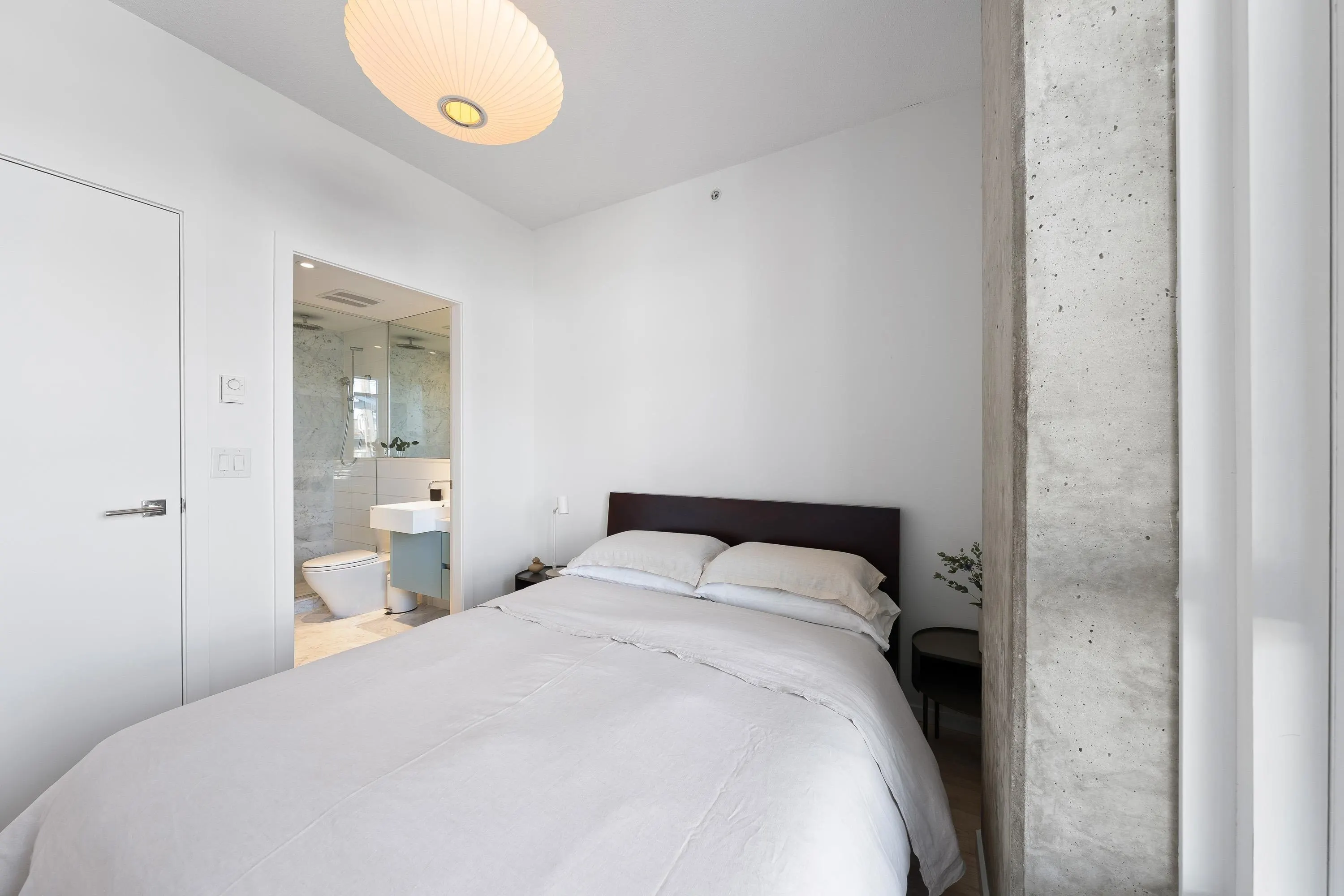 133 E 8th Avenue #206