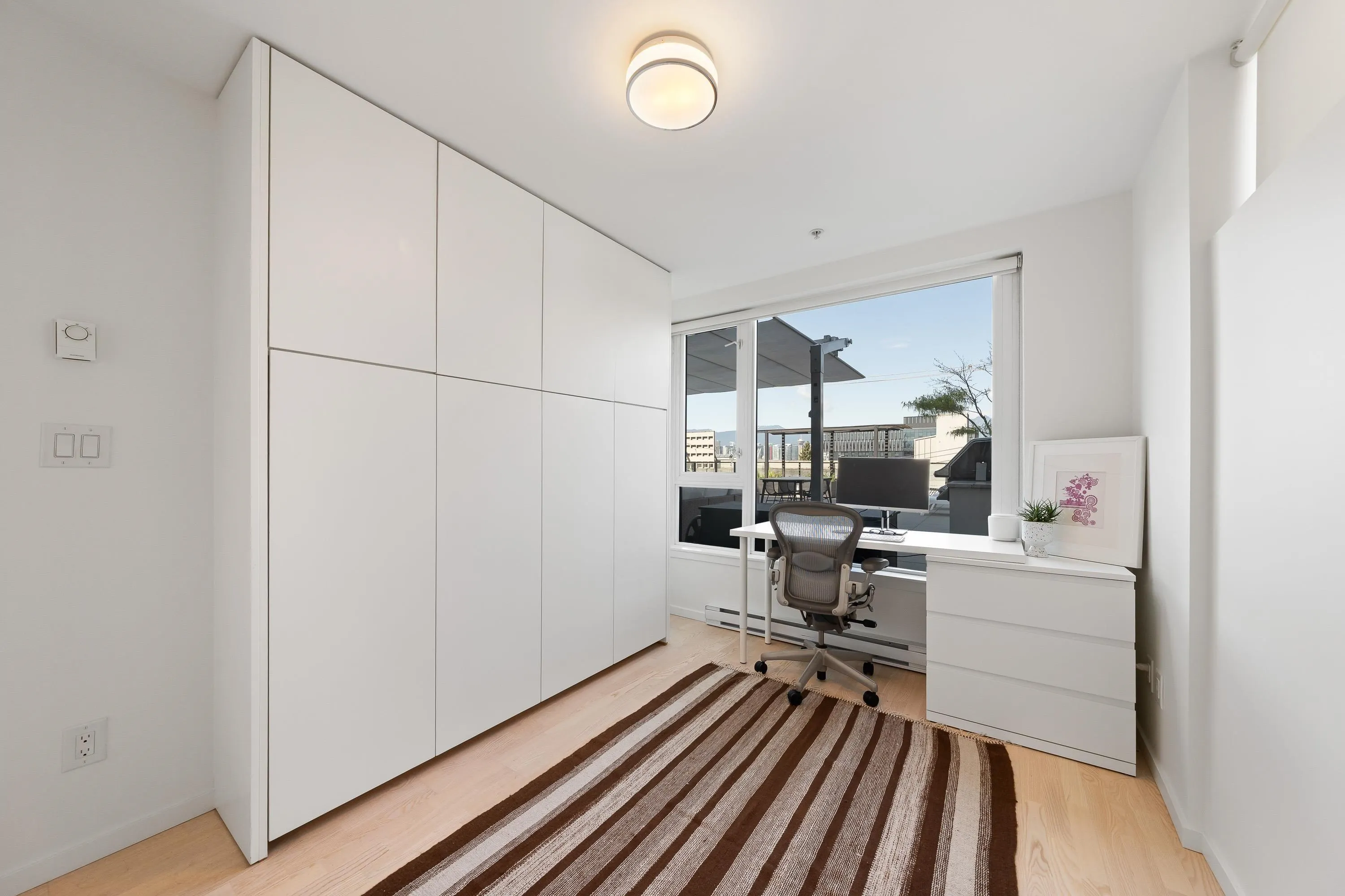 133 E 8th Avenue #206