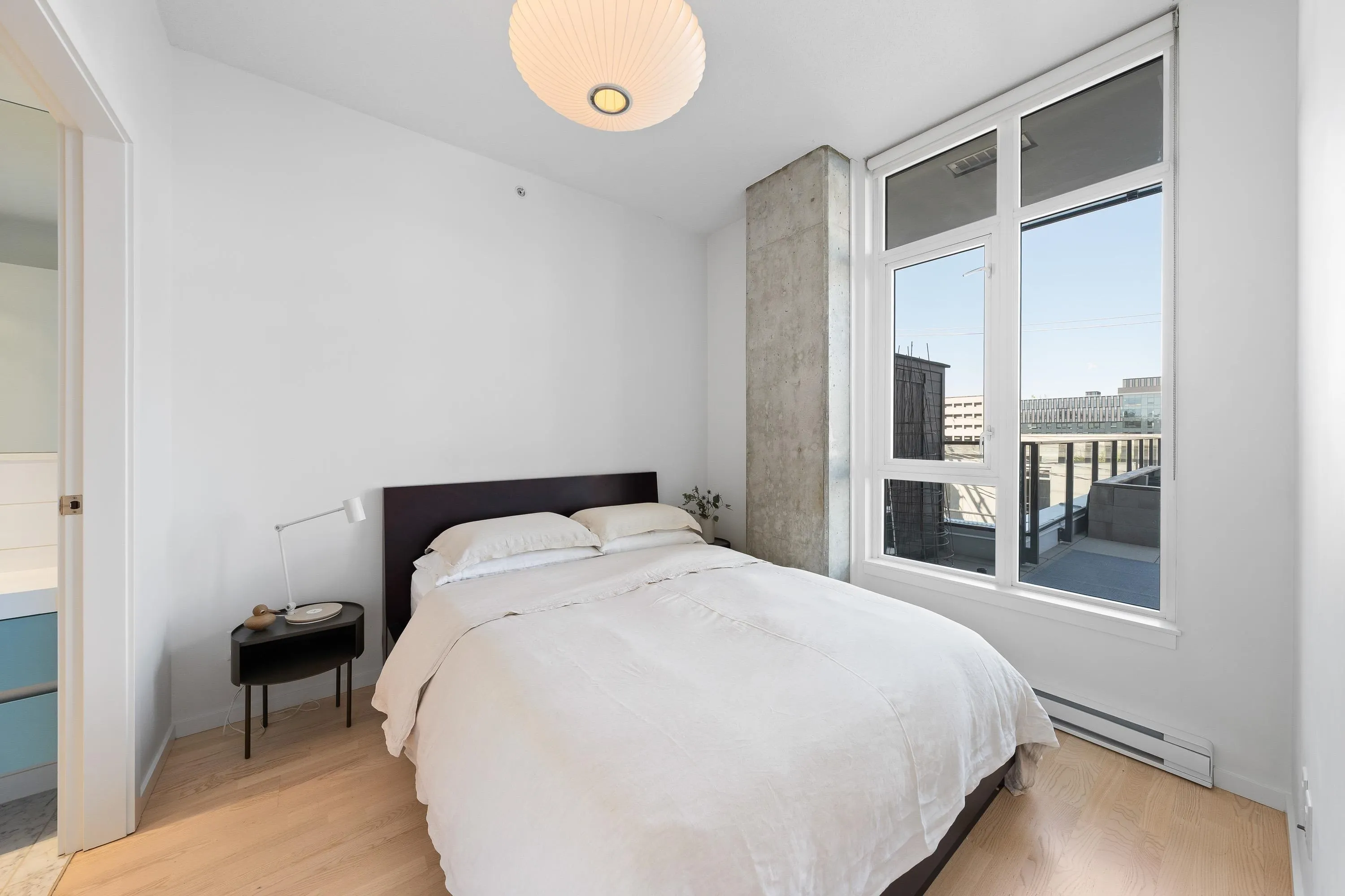 133 E 8th Avenue #206