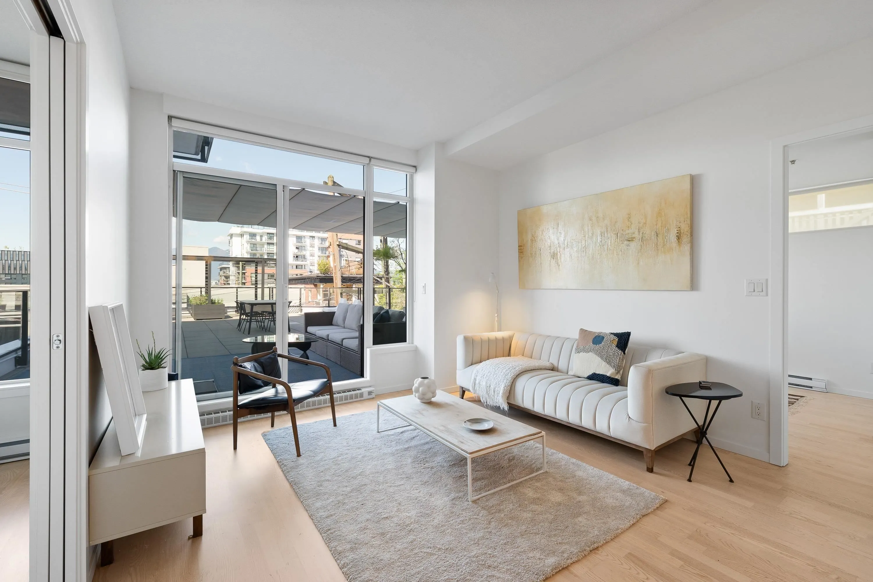 133 E 8th Avenue #206