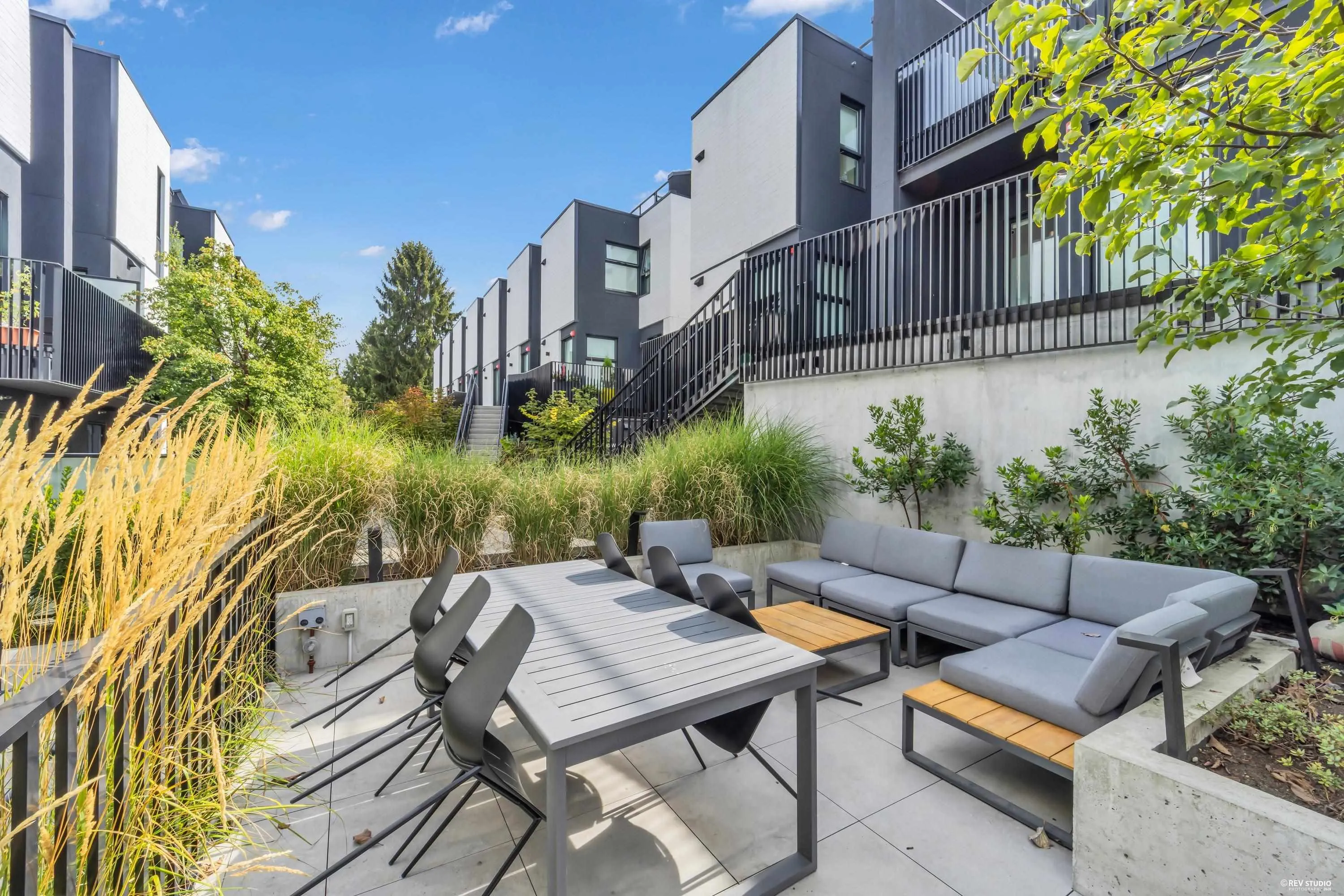 66 W King Edward Avenue