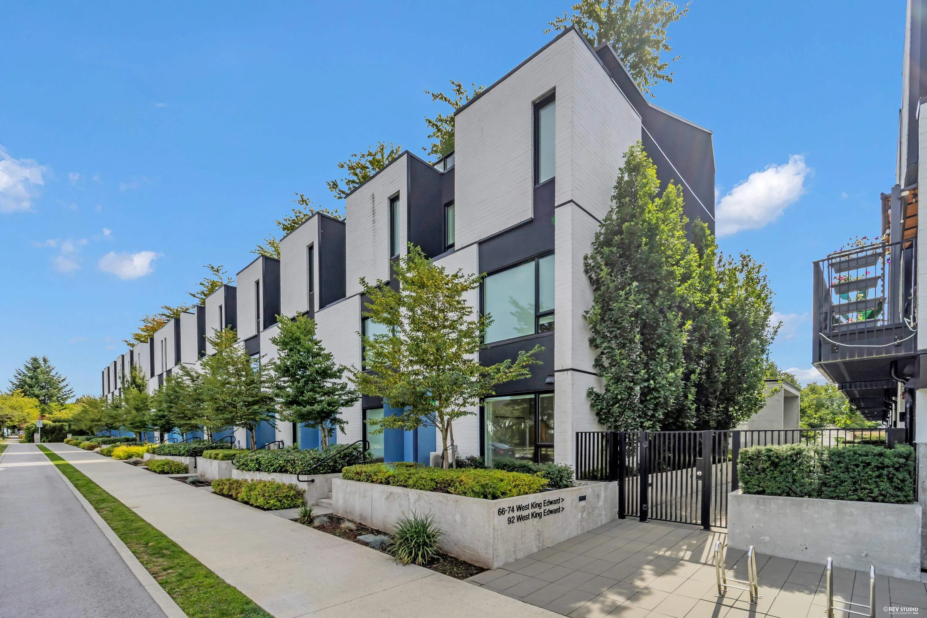 66 W King Edward Avenue