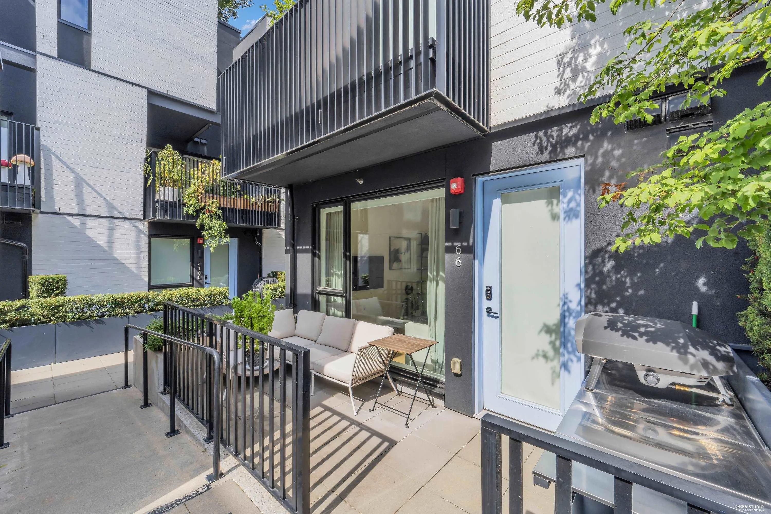 66 W King Edward Avenue
