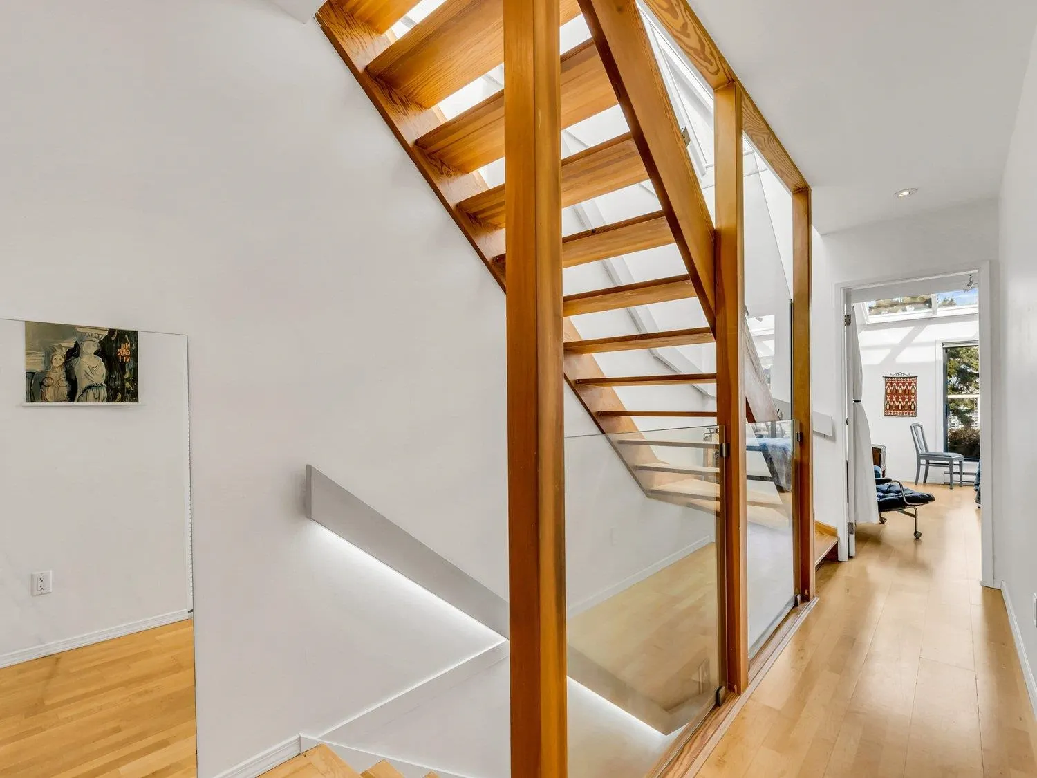 1024 W 7th Avenue #201