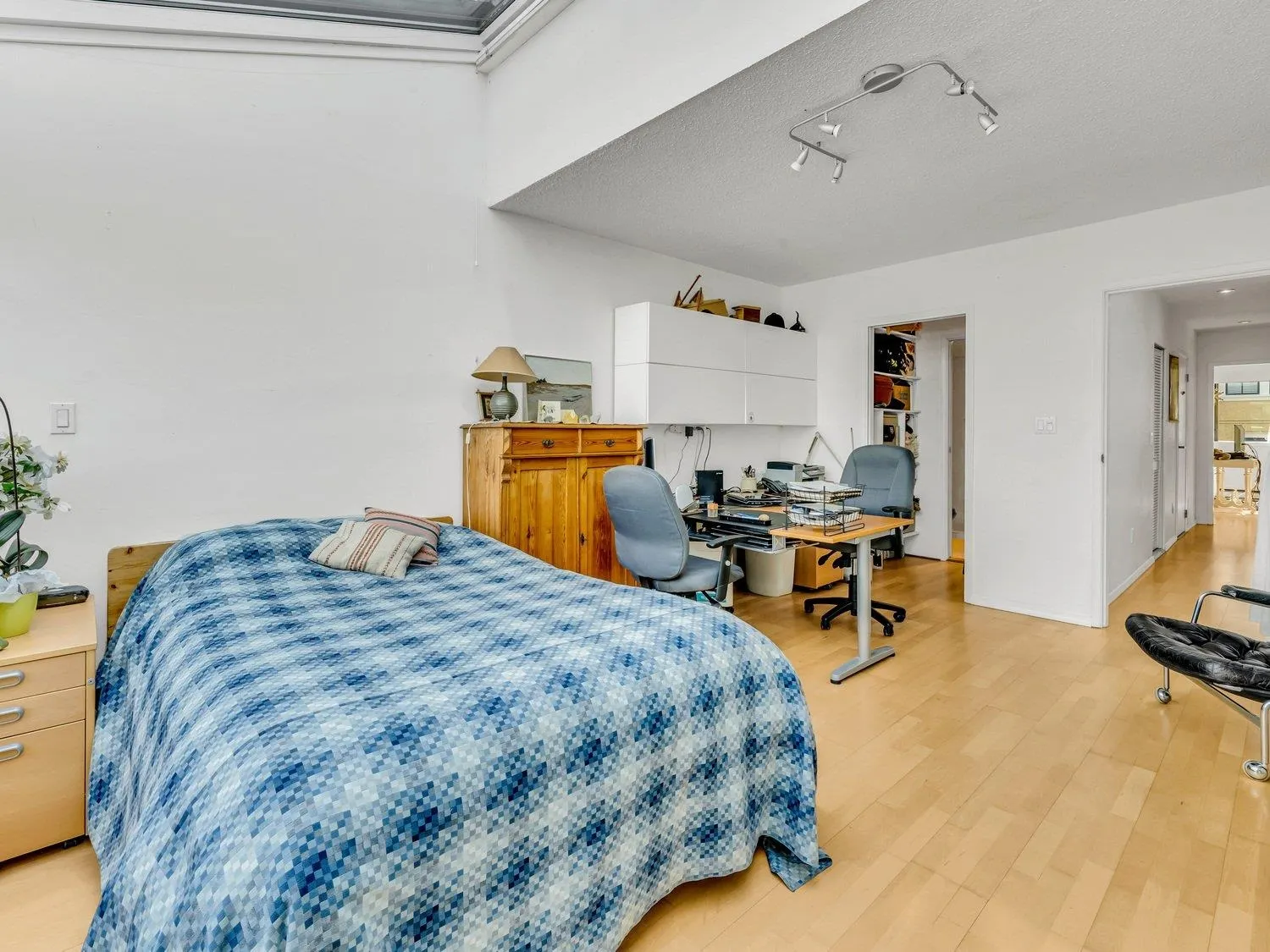 1024 W 7th Avenue #201