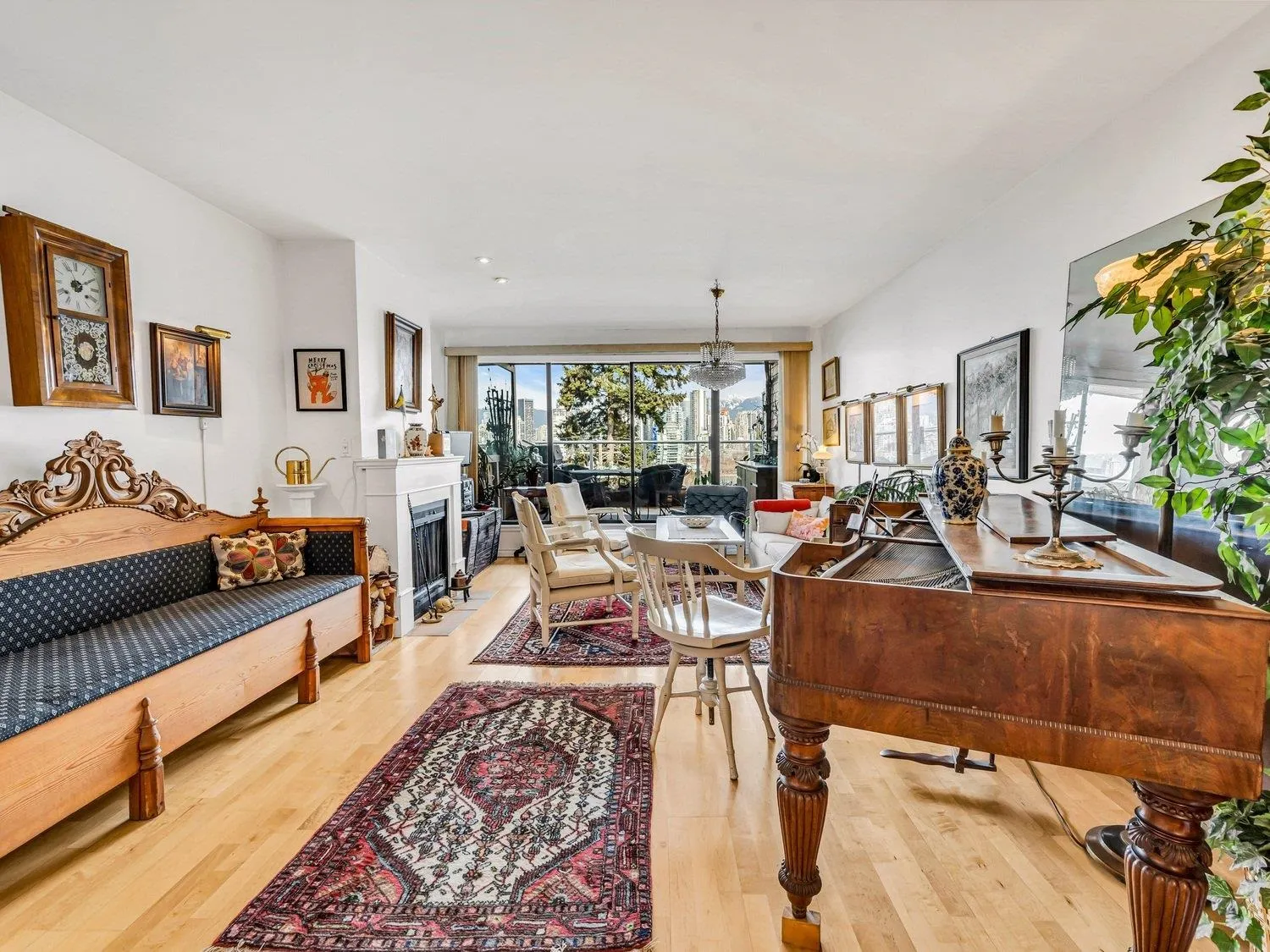 1024 W 7th Avenue #201
