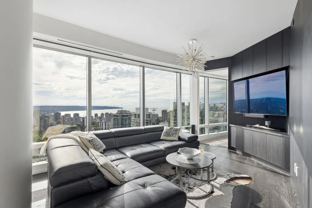1151 W Georgia Street #3902