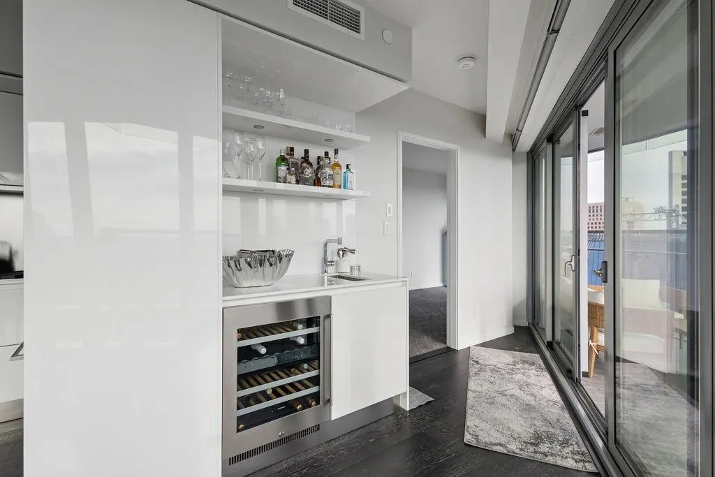 1151 W Georgia Street #3902