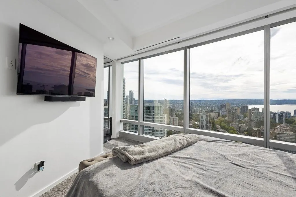 1151 W Georgia Street #3902